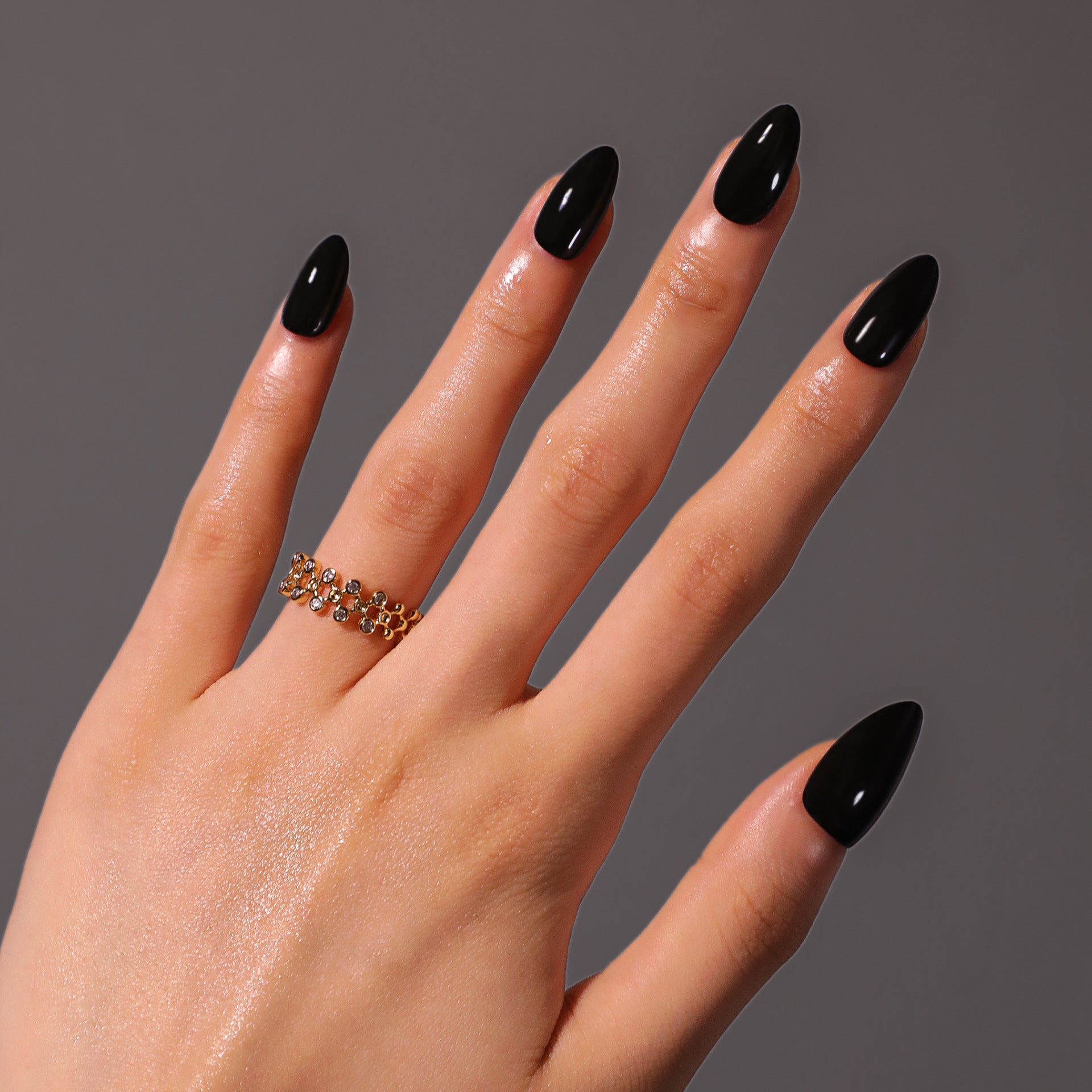 Artificial Nails | Glossy Black Almond Press-On Nails (12 Pcs)